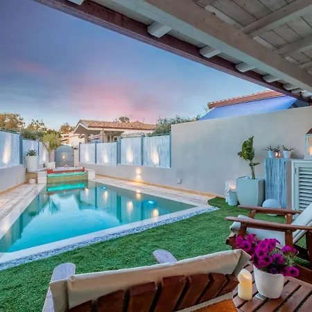 Sunset Bay Pool Sardinia With Private Heated Pool, Jacuzzi, Counter-current Swimming Villa *