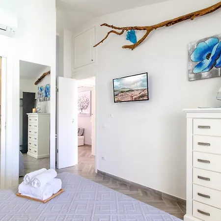 Sunset Bay Pool Sardinia With Private Heated Pool, Jacuzzi, Counter-current Swimming